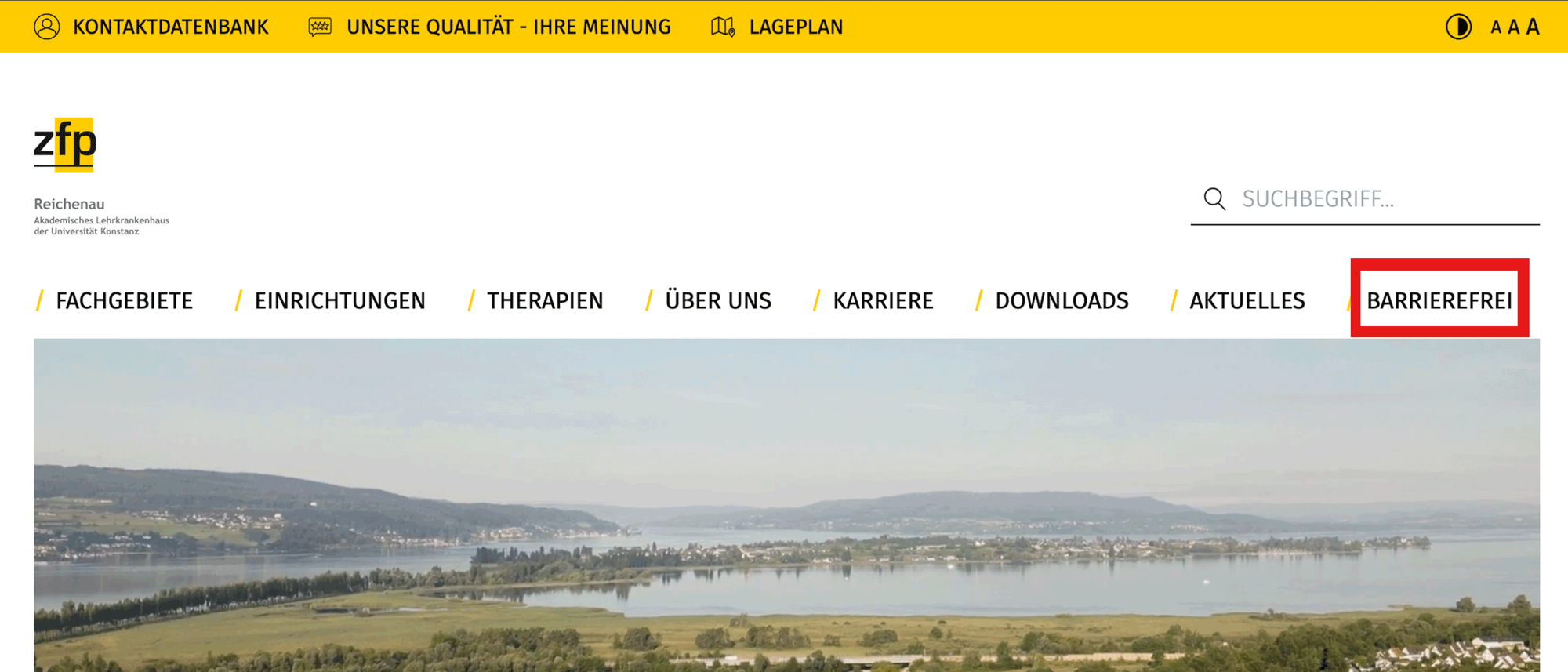 Screenshot der ZfP Reichenau Homepage, in dem der Bereich Barrierefrei mit einem roten Kasten hervorgehoben ist.